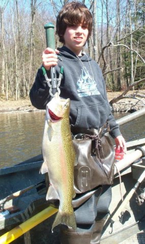 Drift boat steelhead fishing along the Salmon River in Pulaski NY.