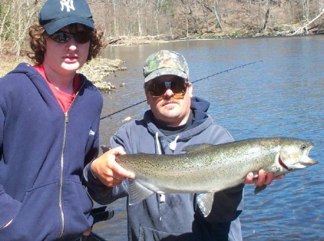 Drift boat steelhead fishing along the Salmon River in Pulaski NY.