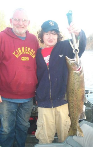 Drift boat steelhead fishing along the Salmon River in Pulaski NY.