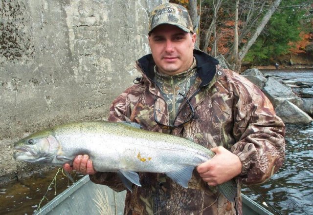 Steelhead fishing from the drift boat on Salmon River, Pulaski NY.